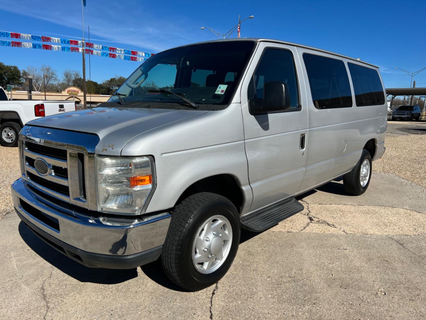 2012 Silver /Gray Ford E-Series Wagon XLT (1FBNE3BL0CD) with an 5.4 V8 engine, Automatic transmission, located at 4520 Airline Hwy, Baton Rouge, LA, 70805, (225) 357-1497, 30.509325, -91.145432 - 2012 Ford E350 XLT 12 Passenger Van 5.4 V8 Gas, 175K Miles, Power Windows & Locks, Interior & Exterior In Good Shape, Radio Needs To Be Changed, Tow Pkg. NO IN HOUSE FINANCING. FOR INFO PLEASE CONTACT JEFF AT 225 357-1497 CHECK OUT OUR A+ RATING WITH THE BETTER BUSINESS BUREAU WE HAVE BEEN A FAMI - Photo#0